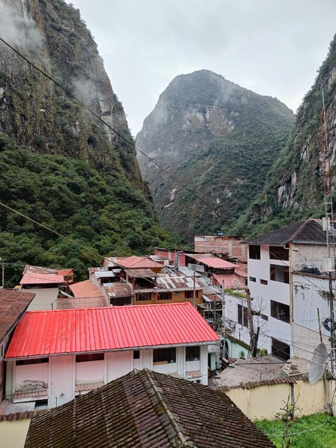 Cusi Qoyllor Pensión Machu Picchu